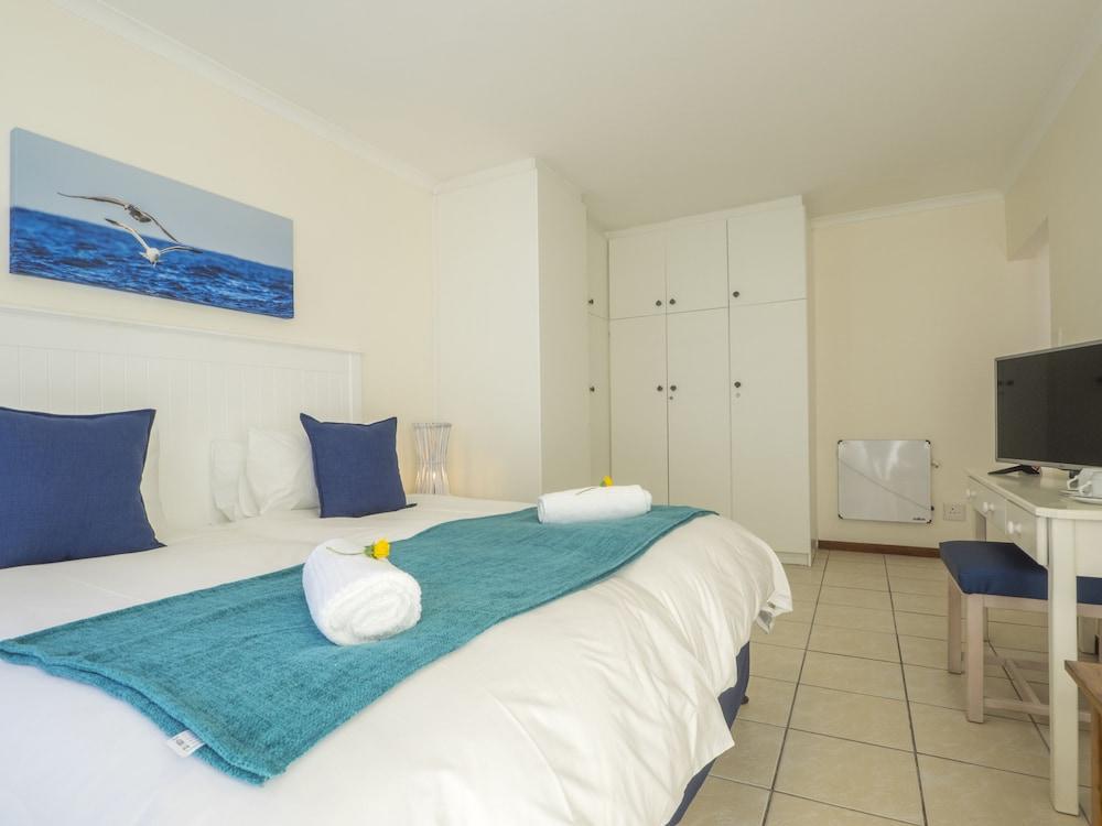 Shining Waters Guest House Уилдернесс Экстерьер фото